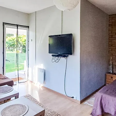 2 Bedroom Cozy In 펜션