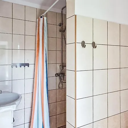 2 Bedroom Cozy In בית נופש *