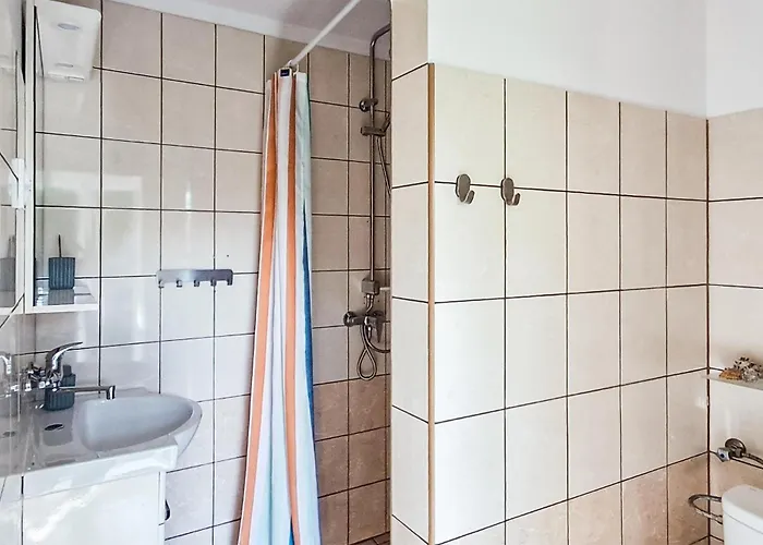 2 Bedroom Cozy In 別荘 *